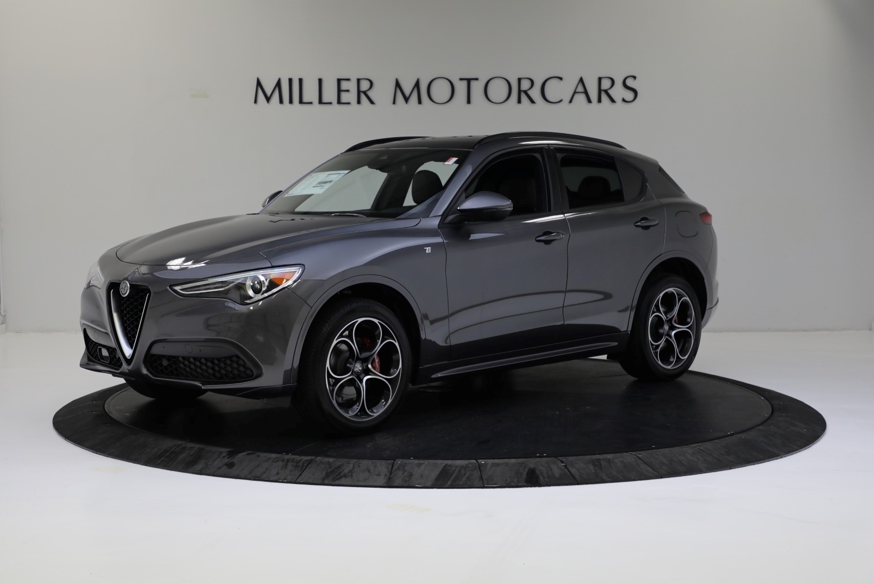 New 2022 Alfa Romeo Stelvio Ti | St. Petersburg, FL