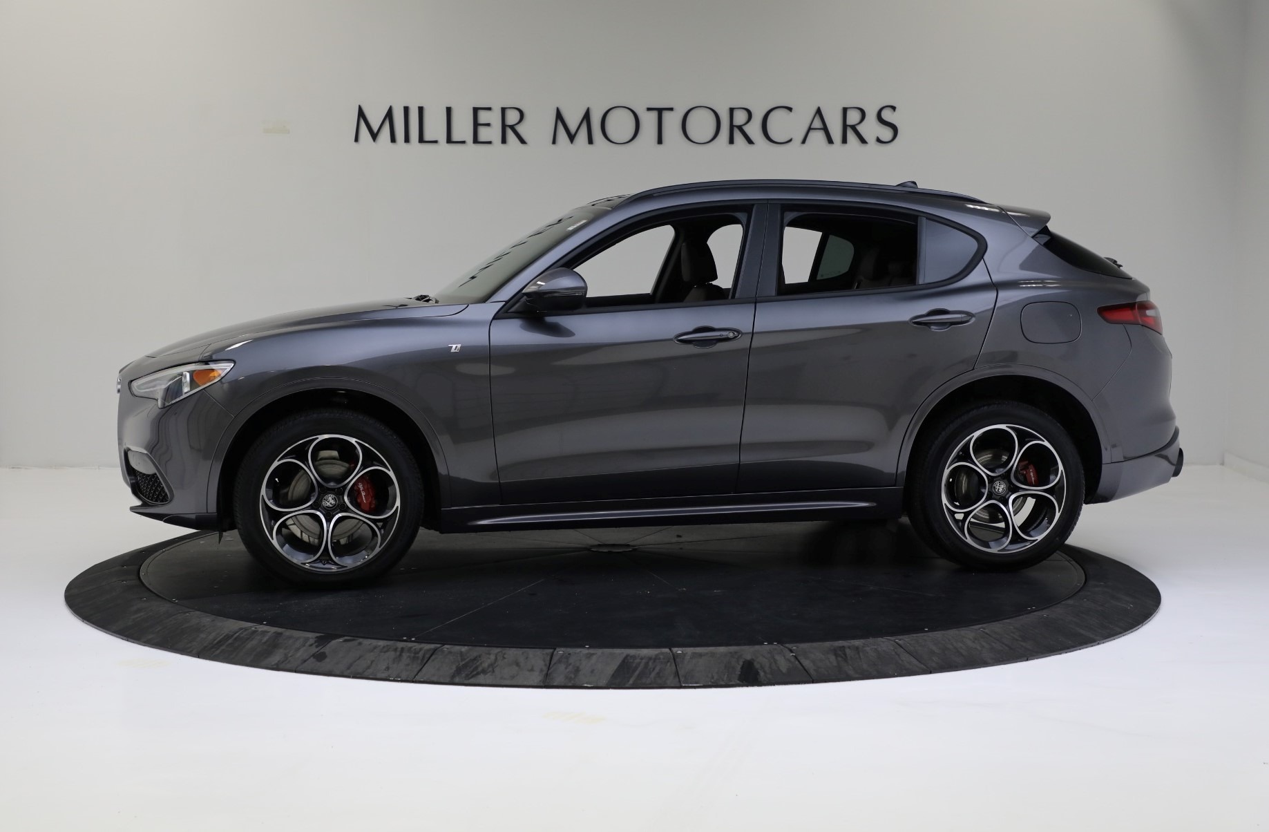 New 2022 Alfa Romeo Stelvio Ti | St. Petersburg, FL