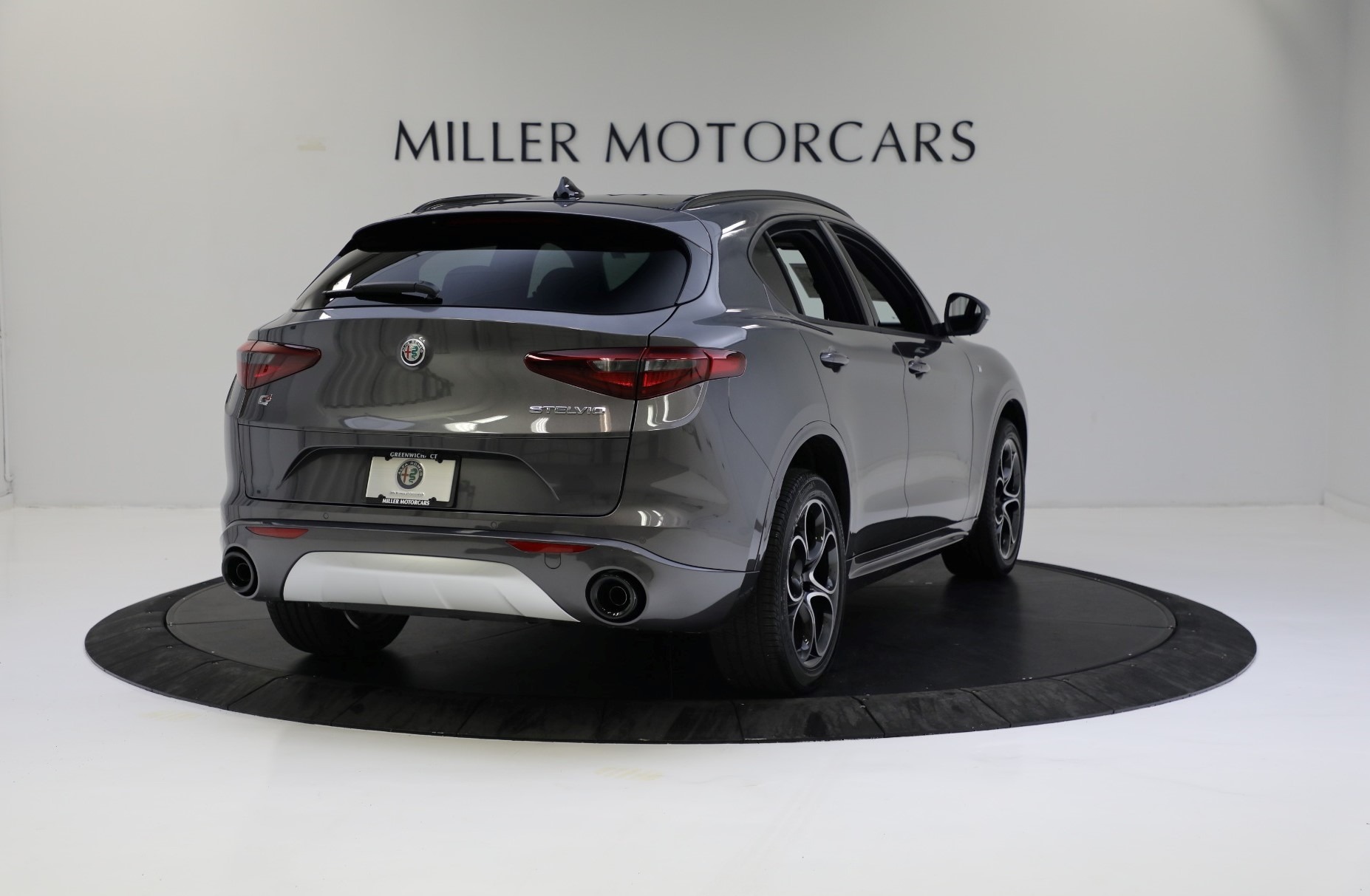 New 2022 Alfa Romeo Stelvio Ti | St. Petersburg, FL