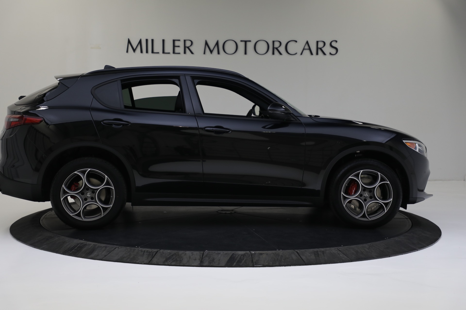 New 2022 Alfa Romeo Stelvio Sprint | St. Petersburg, FL