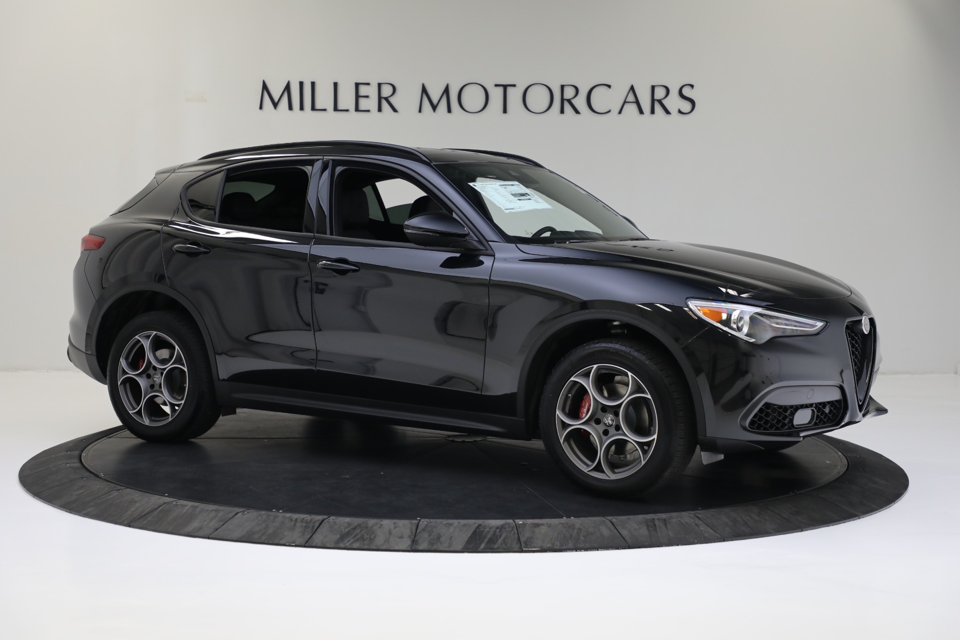 New 2022 Alfa Romeo Stelvio Sprint | St. Petersburg, FL