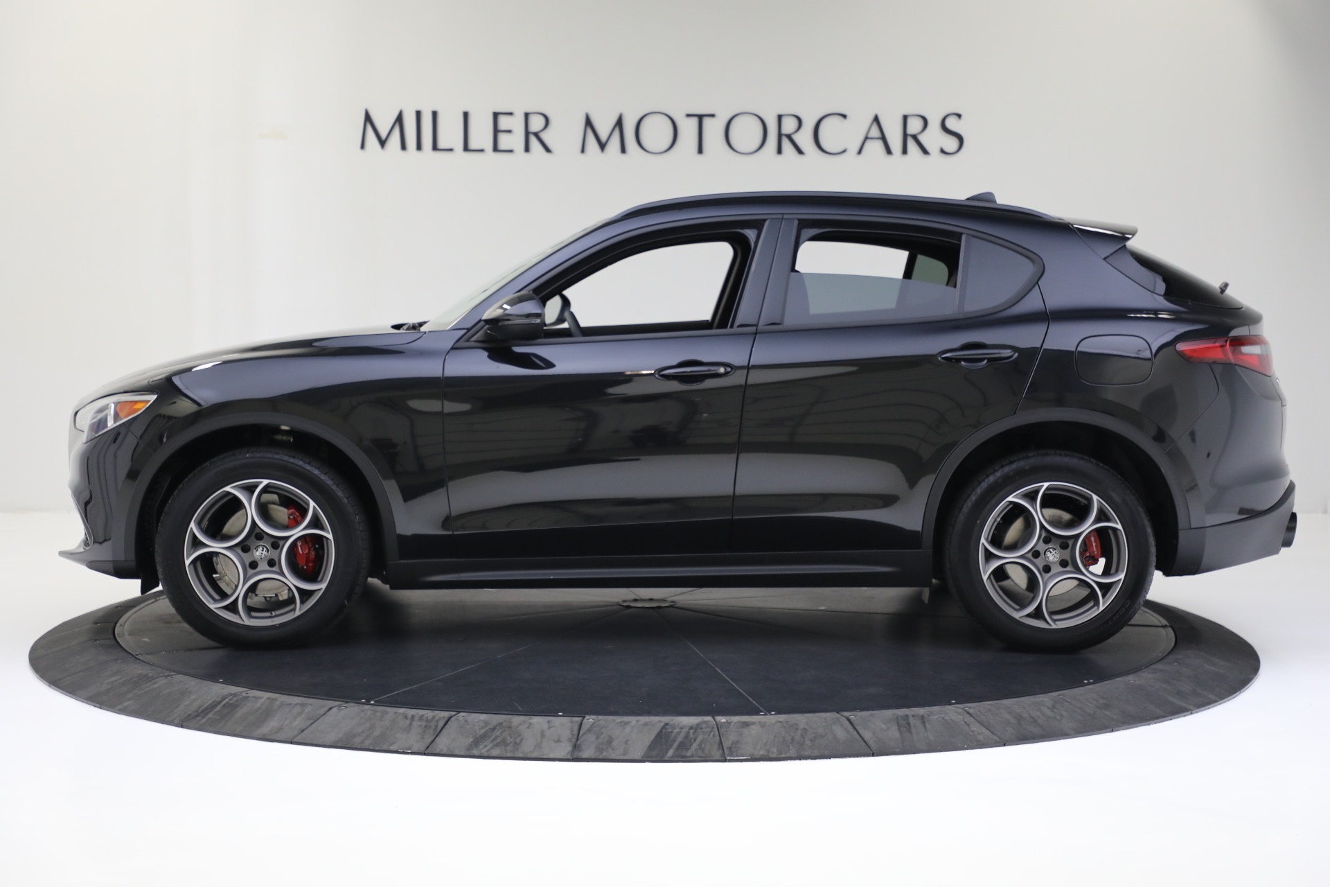 New 2022 Alfa Romeo Stelvio Sprint | St. Petersburg, FL