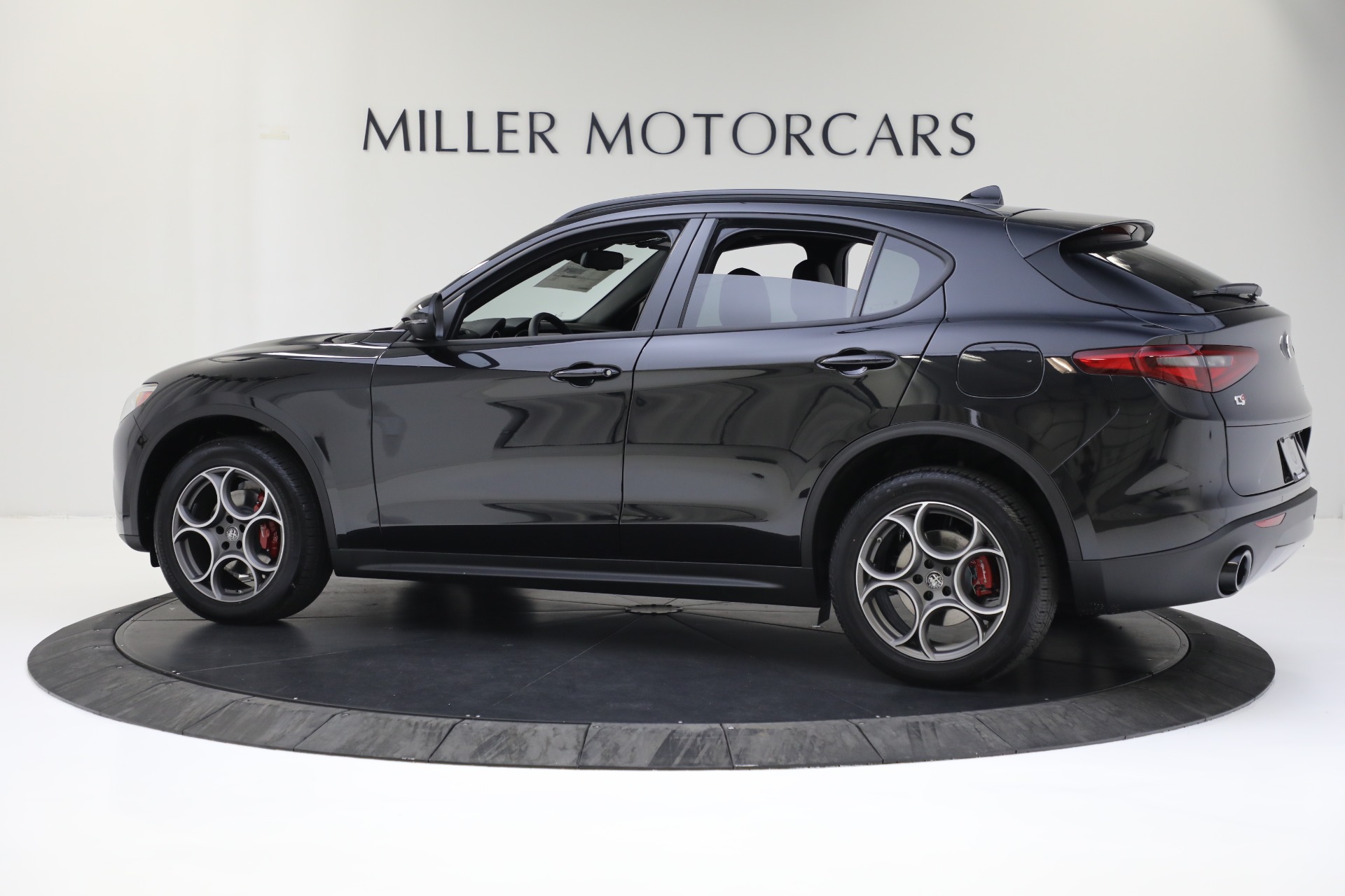 New 2022 Alfa Romeo Stelvio Sprint | St. Petersburg, FL