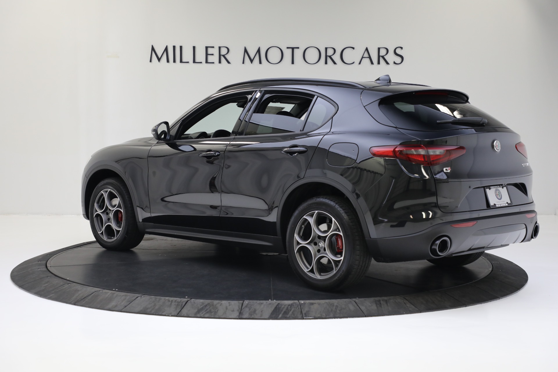 New 2022 Alfa Romeo Stelvio Sprint | St. Petersburg, FL