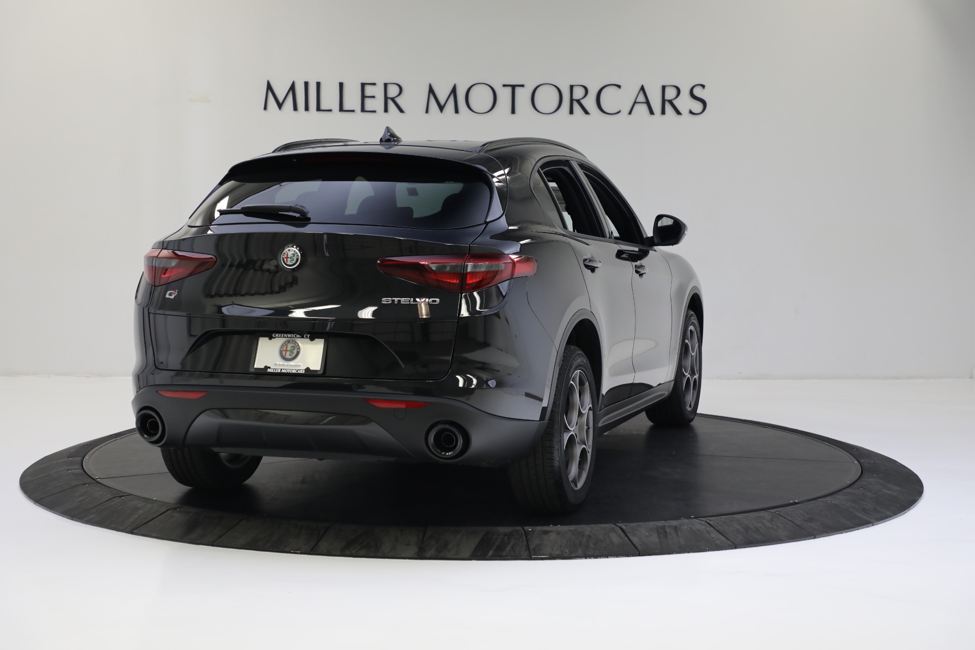 New 2022 Alfa Romeo Stelvio Sprint | St. Petersburg, FL