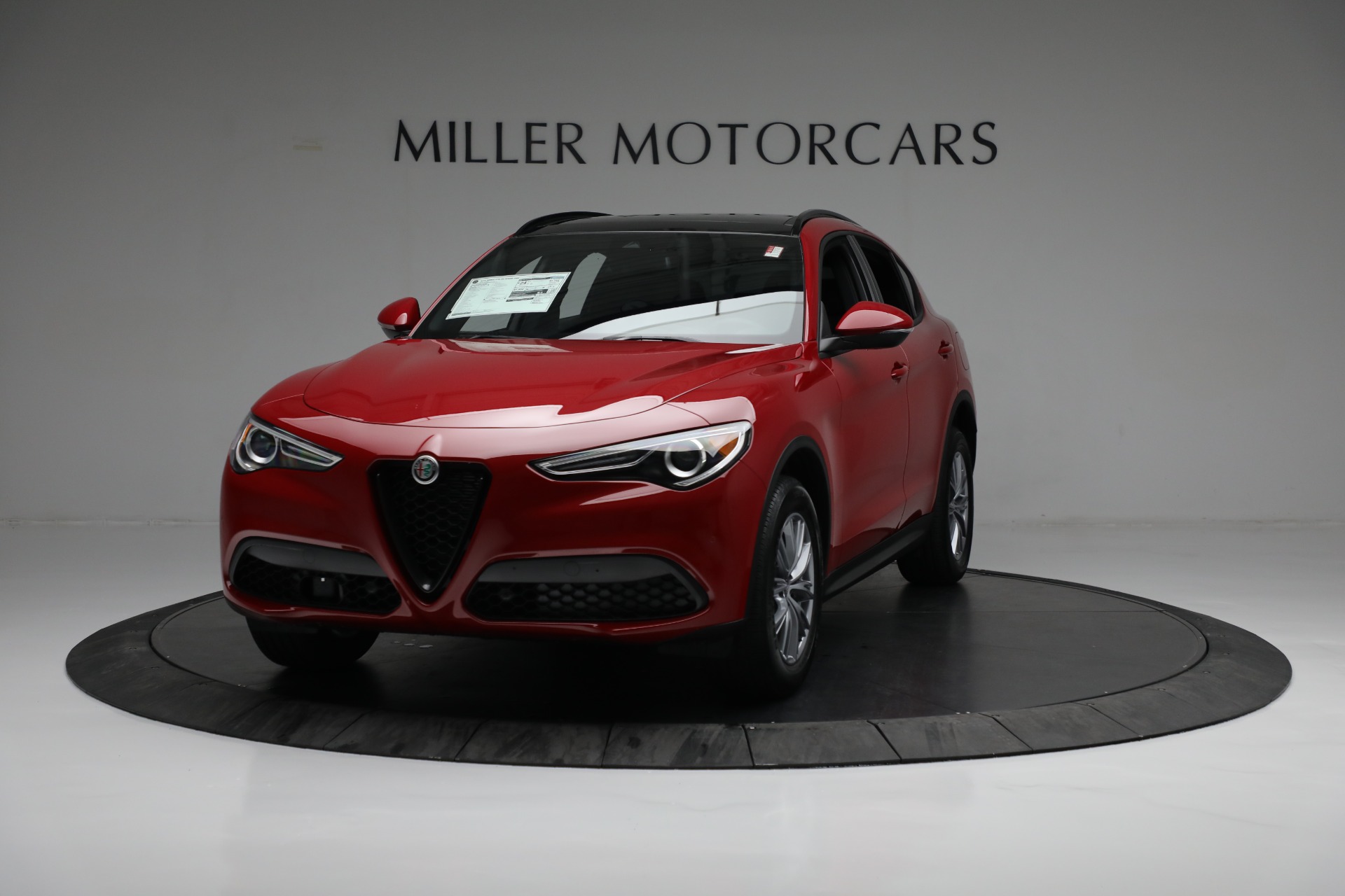 New 2022 Alfa Romeo Stelvio Sprint | St. Petersburg, FL
