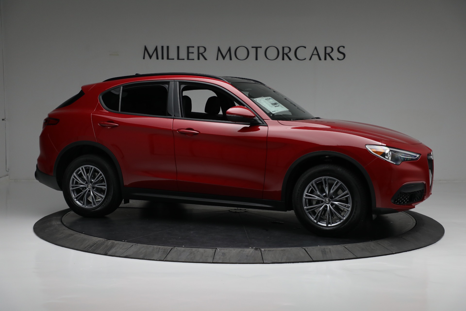 New 2022 Alfa Romeo Stelvio Sprint | St. Petersburg, FL