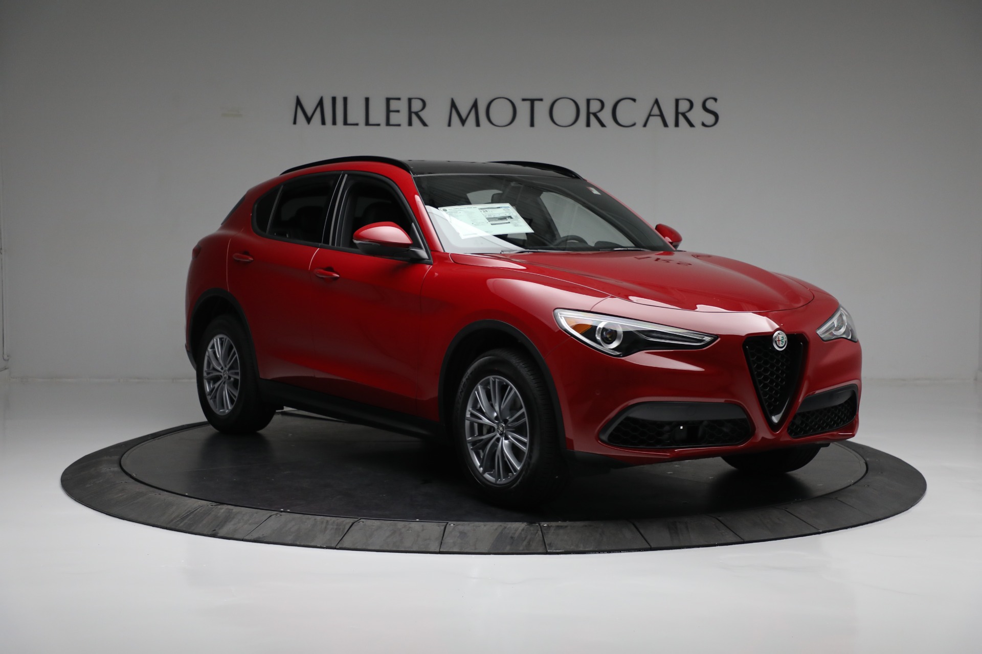 New 2022 Alfa Romeo Stelvio Sprint | St. Petersburg, FL