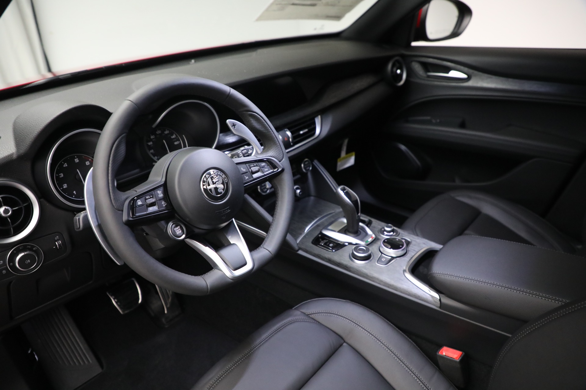 New 2022 Alfa Romeo Stelvio Sprint | St. Petersburg, FL