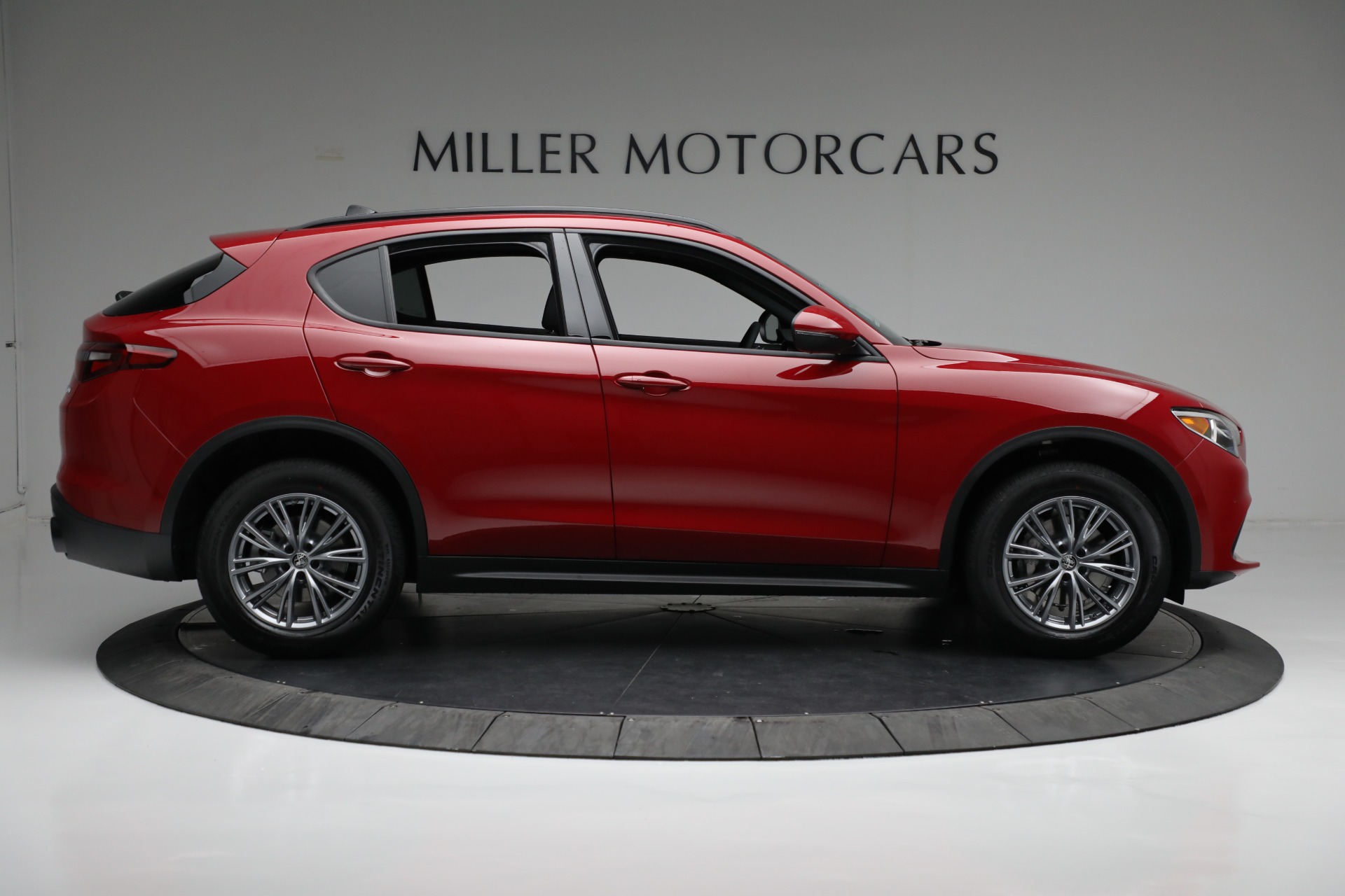 New 2022 Alfa Romeo Stelvio Sprint | St. Petersburg, FL
