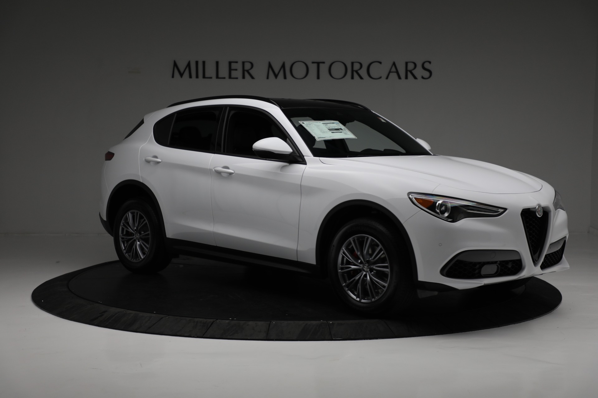 New 2022 Alfa Romeo Stelvio Sprint | St. Petersburg, FL