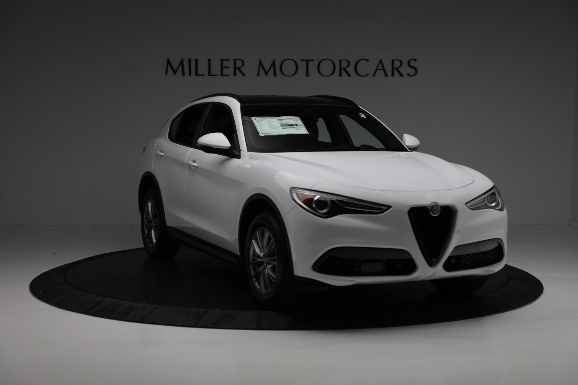 New 2022 Alfa Romeo Stelvio Sprint | St. Petersburg, FL