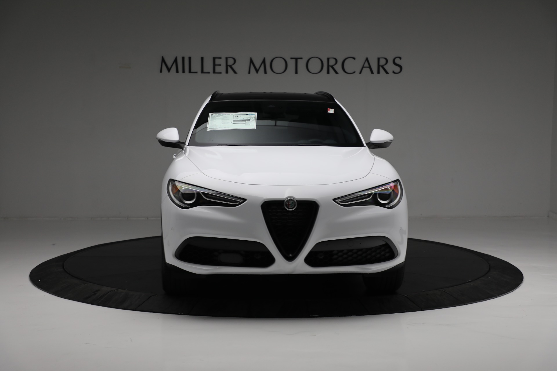New 2022 Alfa Romeo Stelvio Sprint | St. Petersburg, FL
