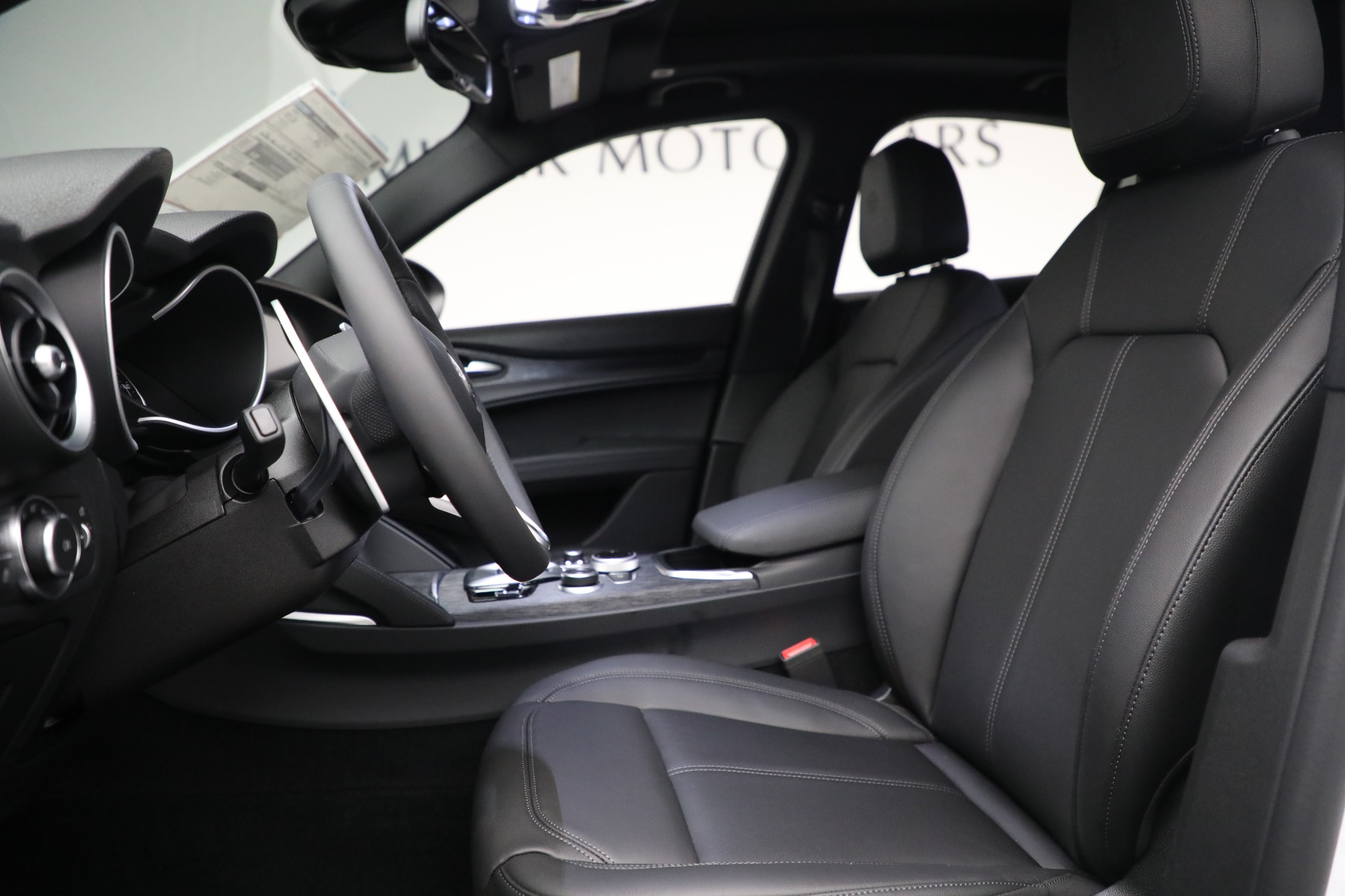 New 2022 Alfa Romeo Stelvio Sprint | St. Petersburg, FL