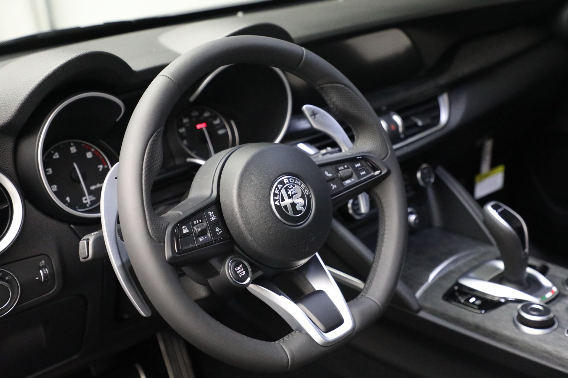 New 2022 Alfa Romeo Stelvio Sprint | St. Petersburg, FL