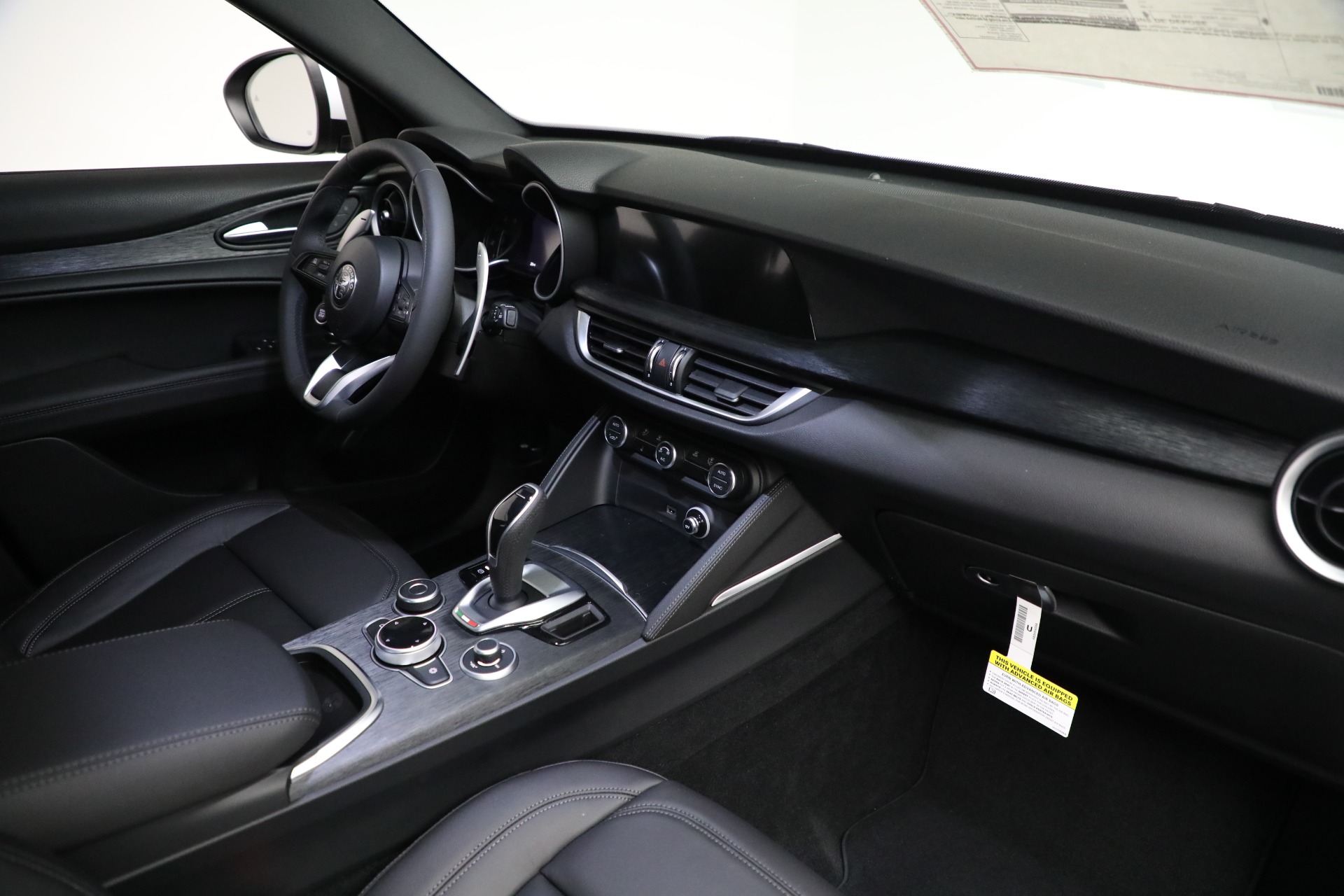 New 2022 Alfa Romeo Stelvio Sprint | St. Petersburg, FL
