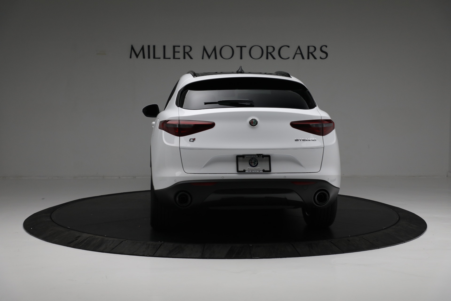 New 2022 Alfa Romeo Stelvio Sprint | St. Petersburg, FL