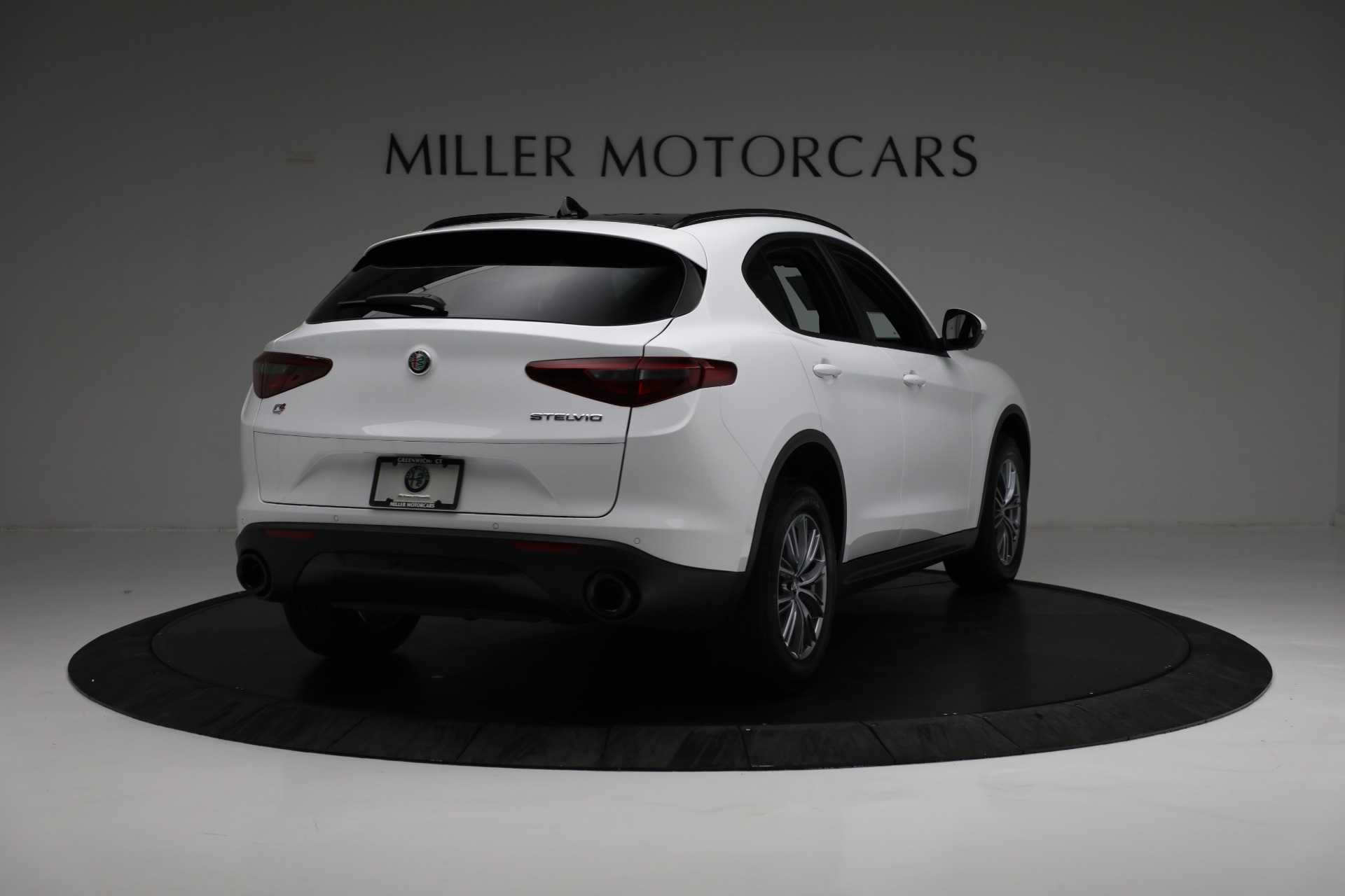 New 2022 Alfa Romeo Stelvio Sprint | St. Petersburg, FL