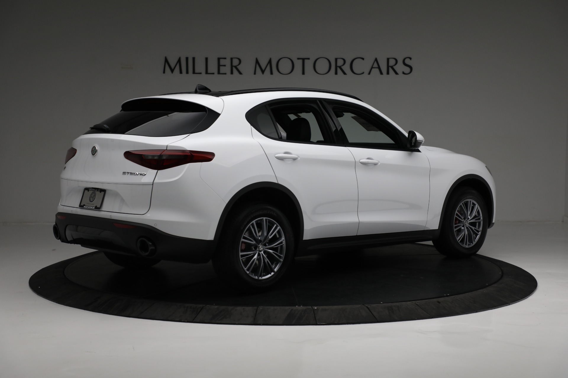New 2022 Alfa Romeo Stelvio Sprint | St. Petersburg, FL