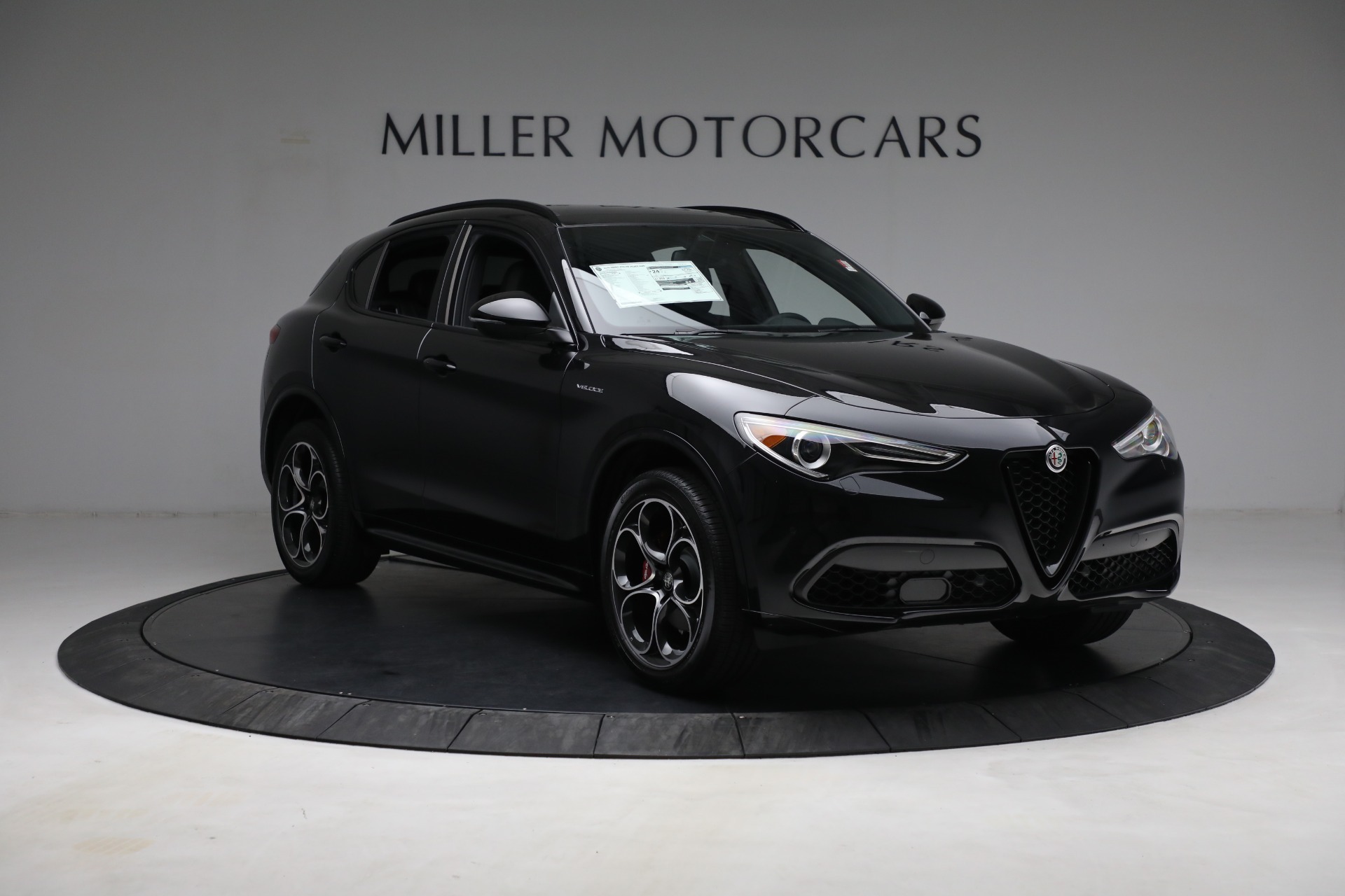 New 2022 Alfa Romeo Stelvio Veloce | St. Petersburg, FL