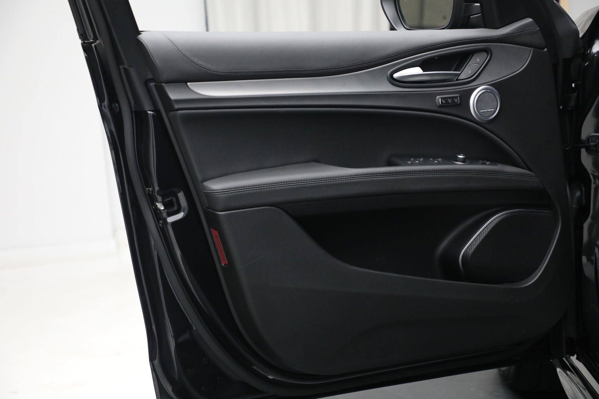 New 2022 Alfa Romeo Stelvio Veloce | St. Petersburg, FL