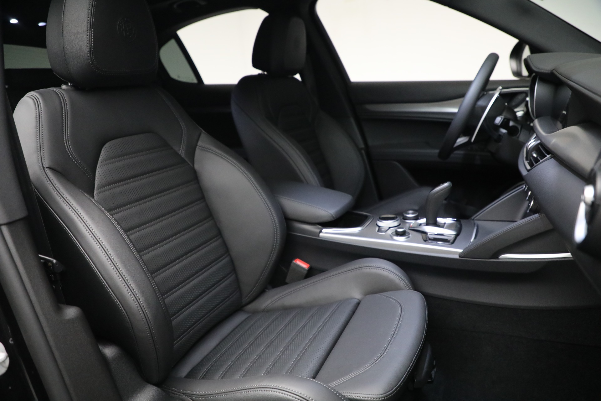 New 2022 Alfa Romeo Stelvio Veloce | St. Petersburg, FL