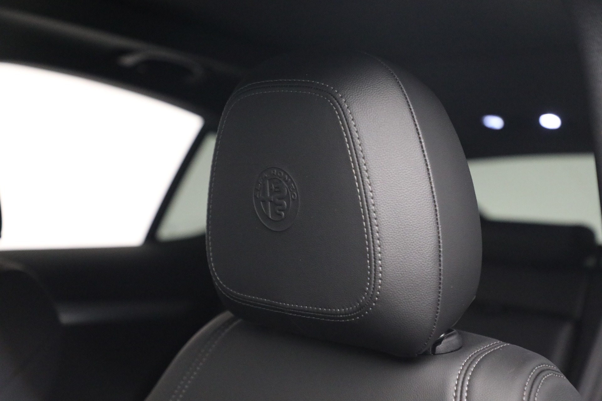 New 2022 Alfa Romeo Stelvio Veloce | St. Petersburg, FL