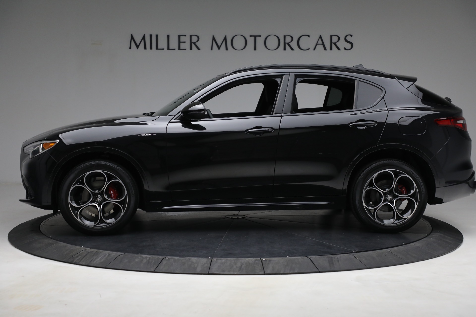 New 2022 Alfa Romeo Stelvio Veloce | St. Petersburg, FL