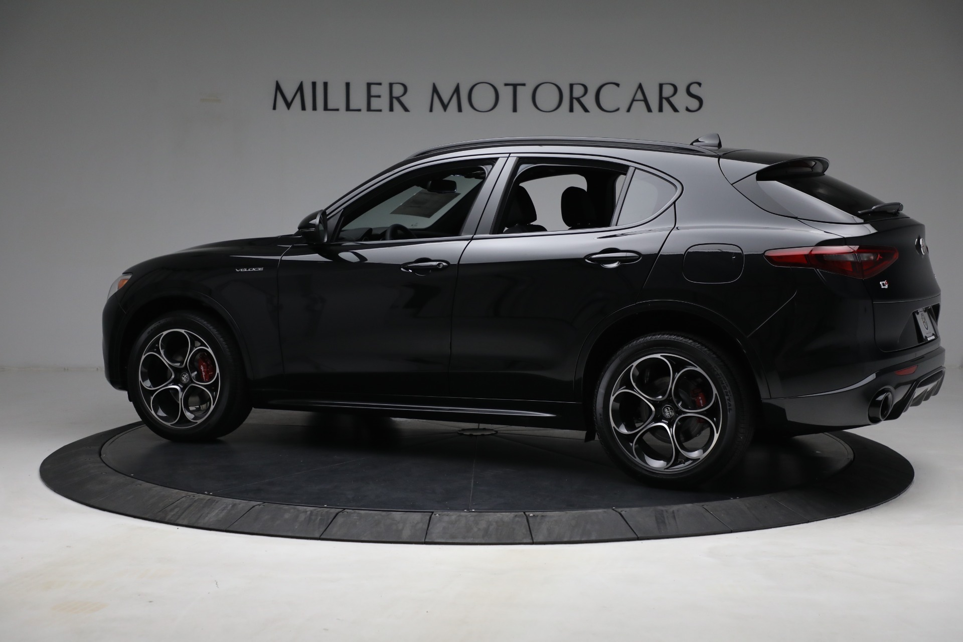 New 2022 Alfa Romeo Stelvio Veloce | St. Petersburg, FL