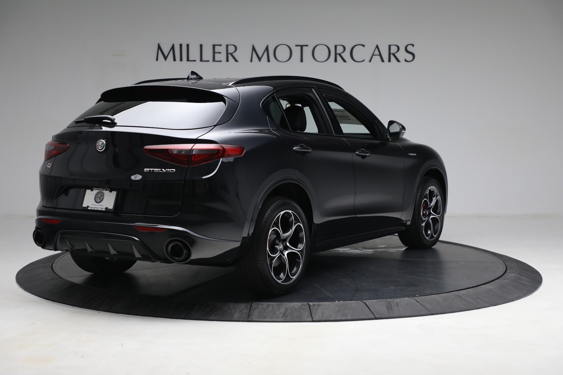 New 2022 Alfa Romeo Stelvio Veloce | St. Petersburg, FL