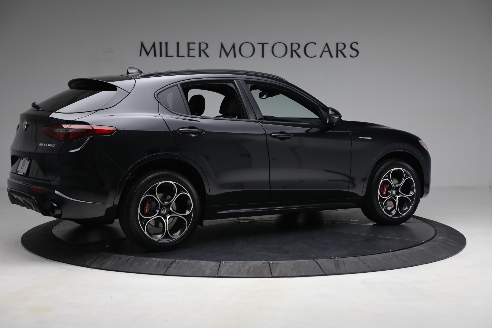 New 2022 Alfa Romeo Stelvio Veloce | St. Petersburg, FL