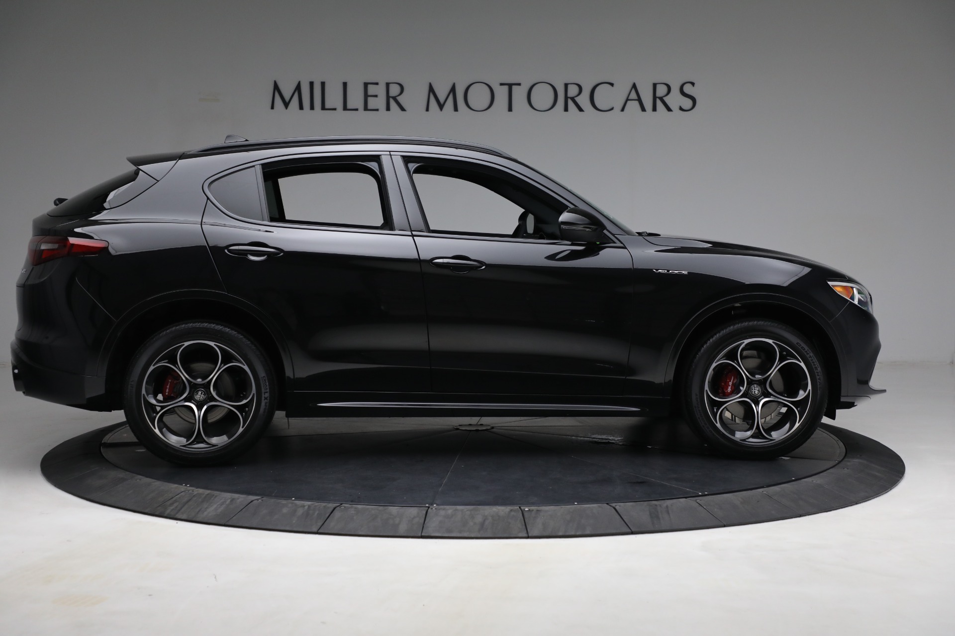 New 2022 Alfa Romeo Stelvio Veloce | St. Petersburg, FL