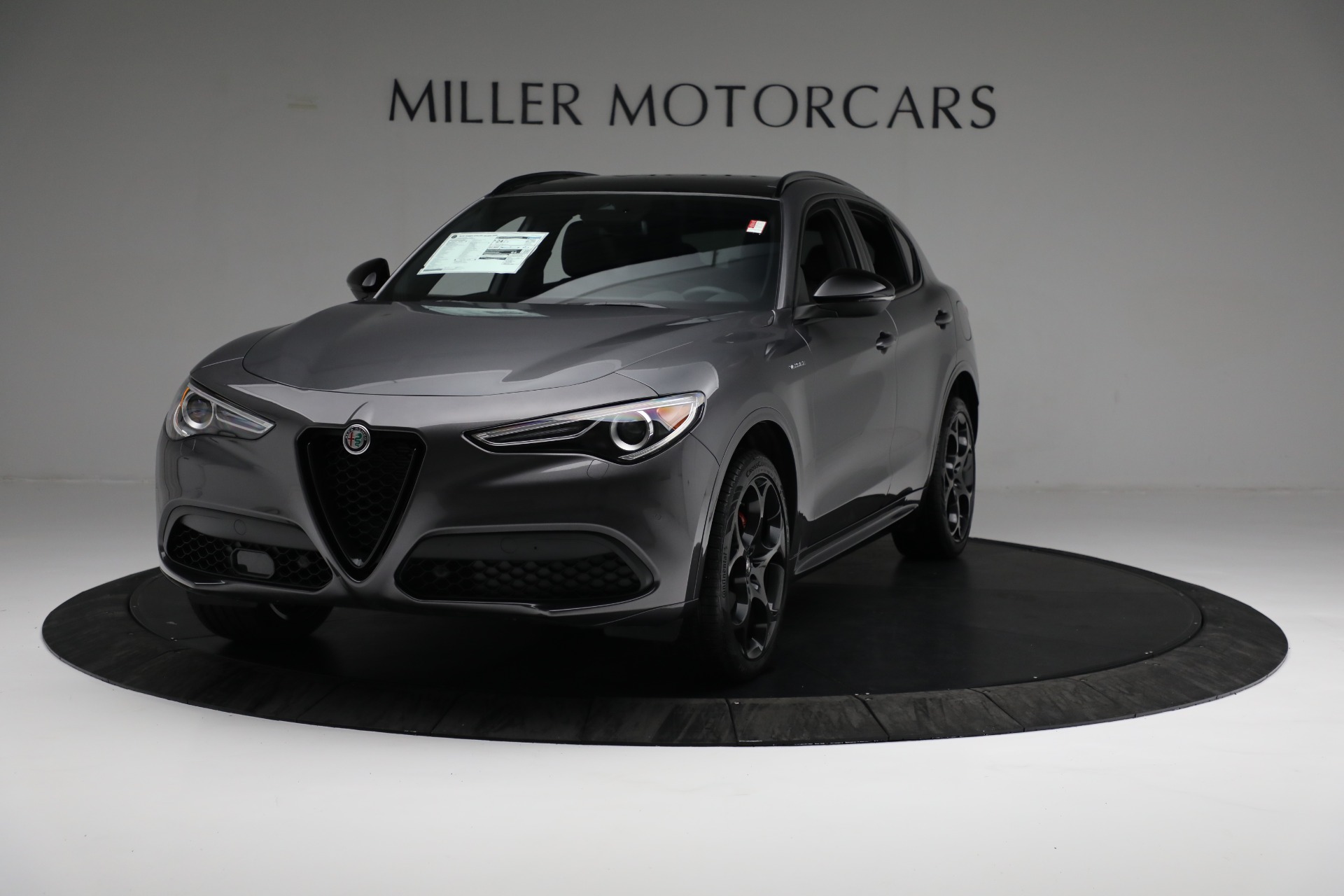 New 2022 Alfa Romeo Stelvio | St. Petersburg, FL