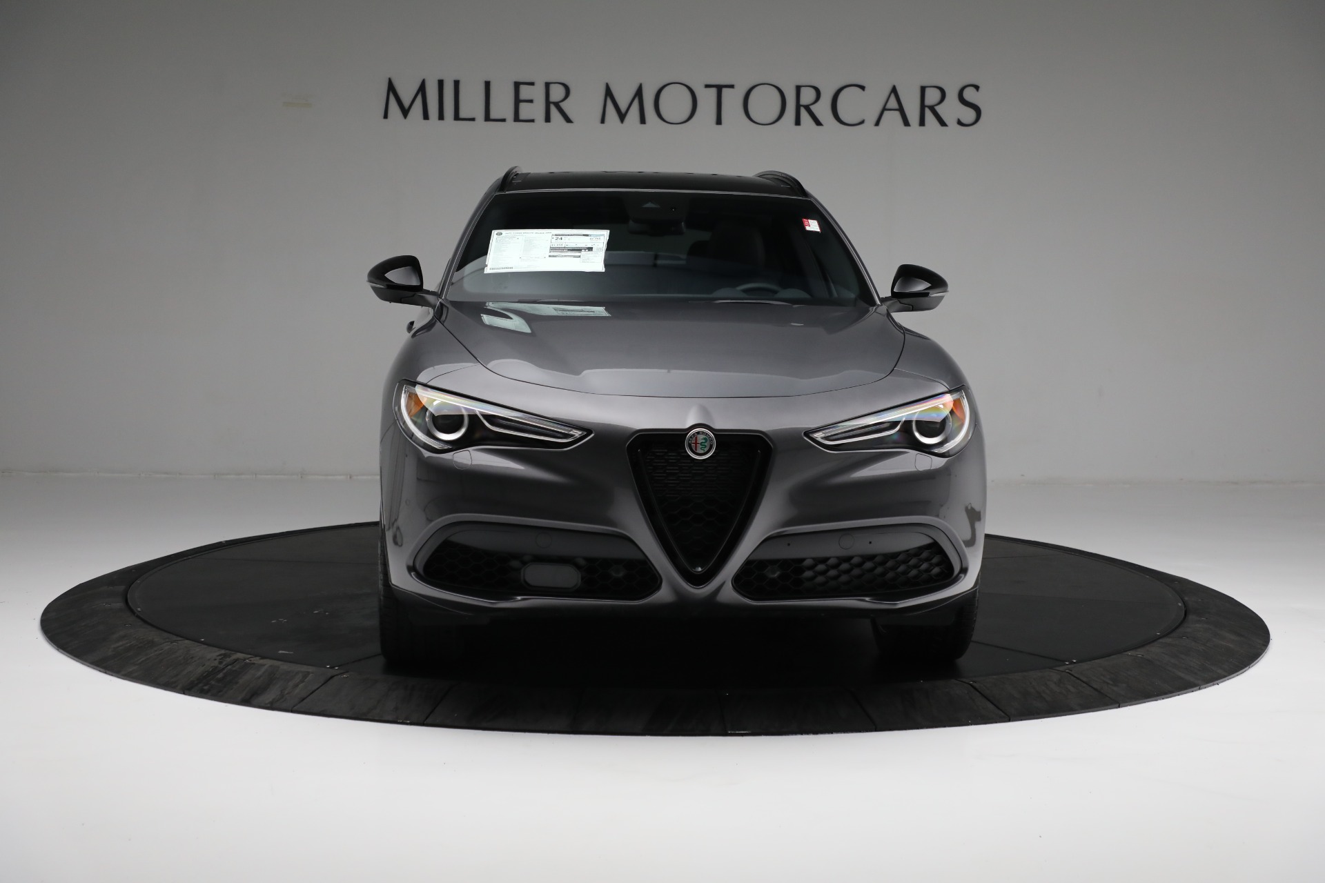New 2022 Alfa Romeo Stelvio | St. Petersburg, FL