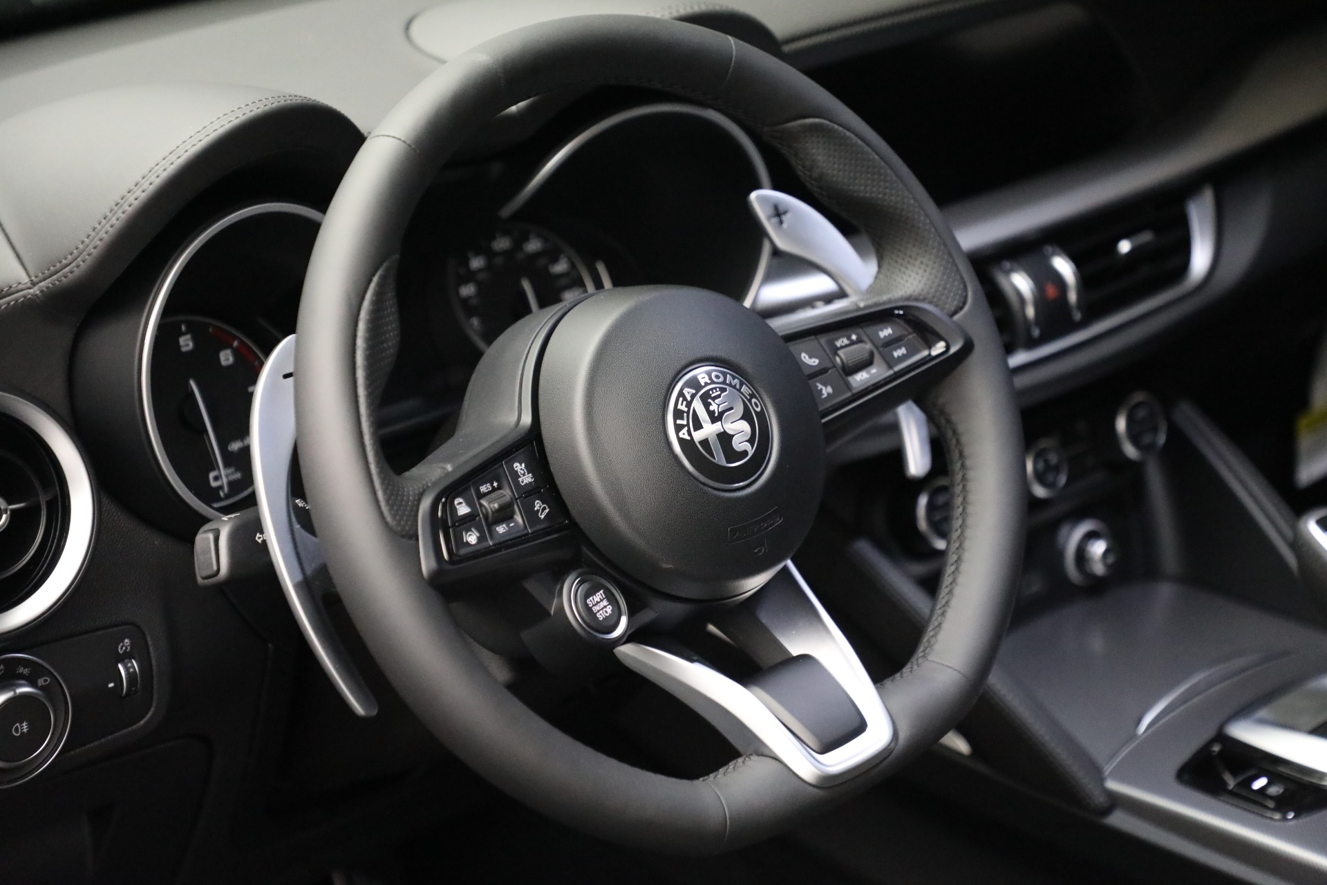 New 2022 Alfa Romeo Stelvio | St. Petersburg, FL