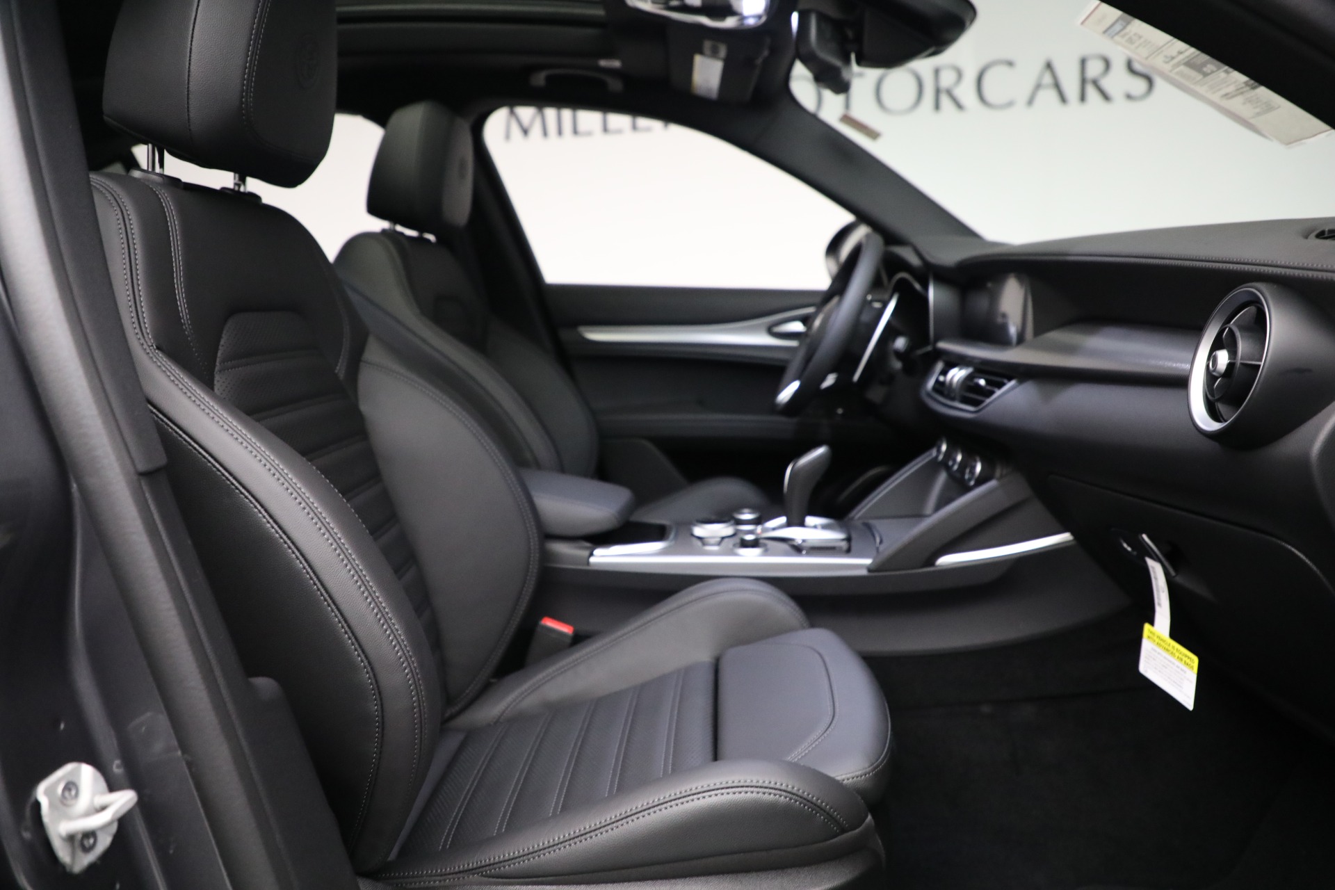 New 2022 Alfa Romeo Stelvio | St. Petersburg, FL