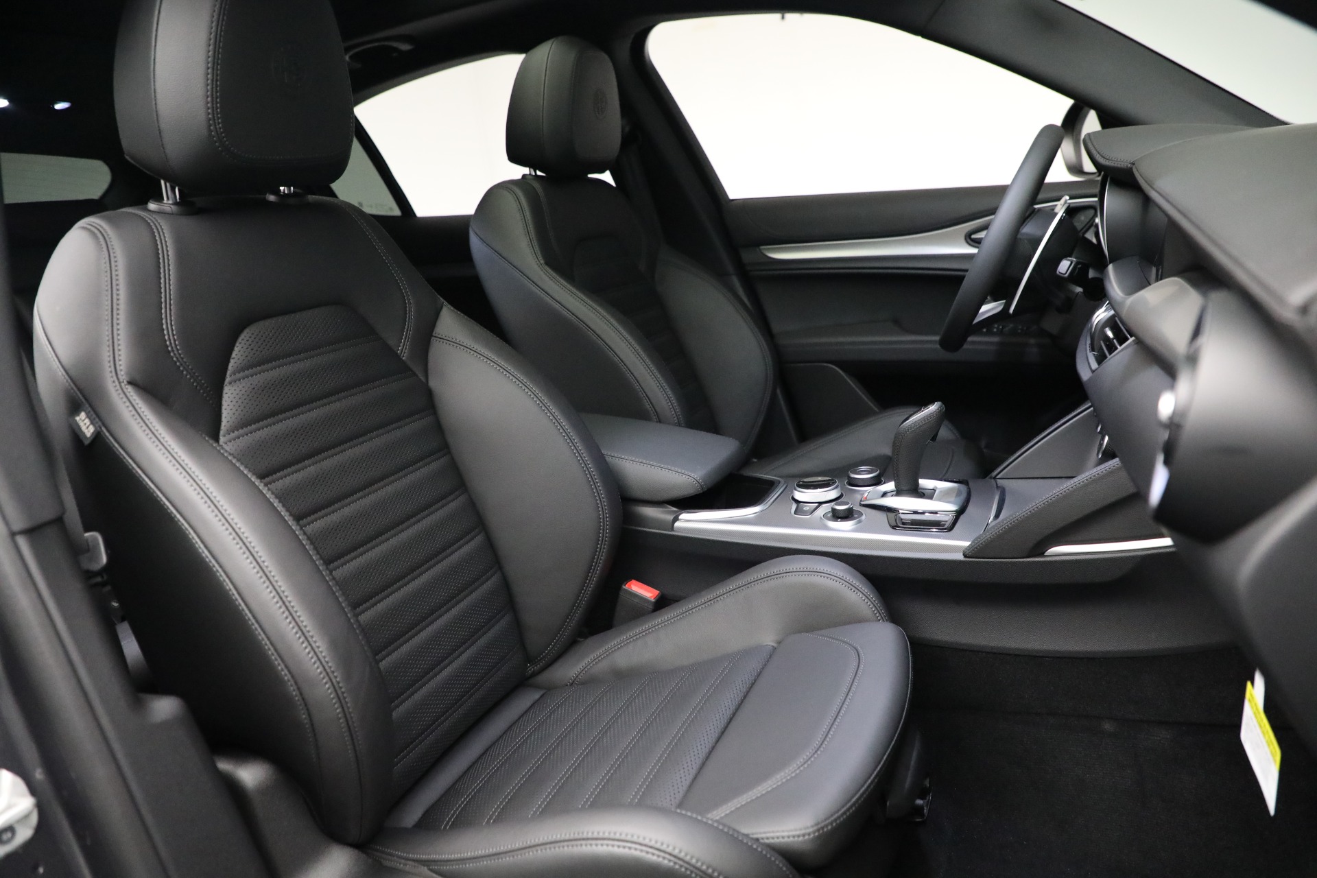 New 2022 Alfa Romeo Stelvio | St. Petersburg, FL