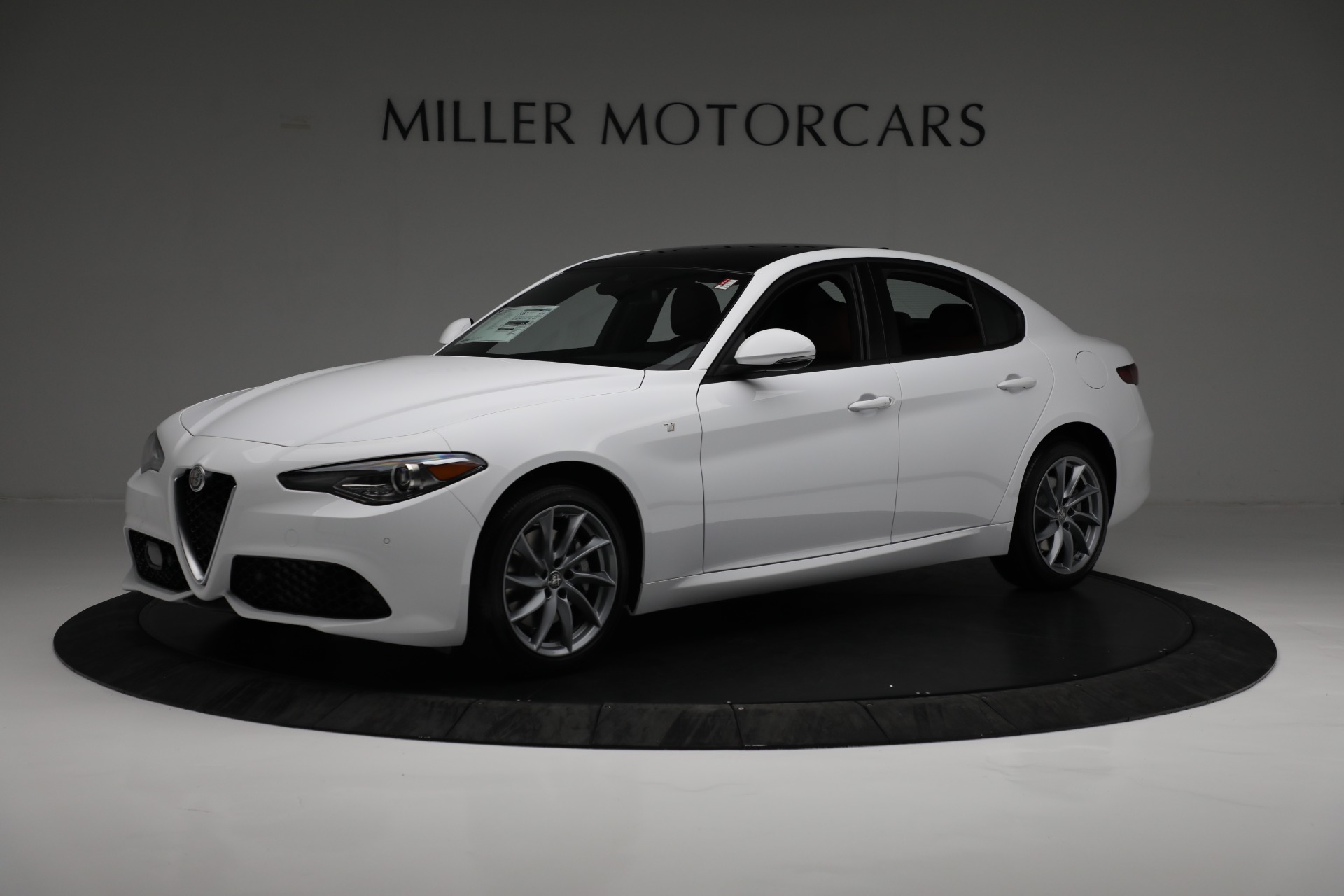 New 2022 Alfa Romeo Giulia Ti | St. Petersburg, FL