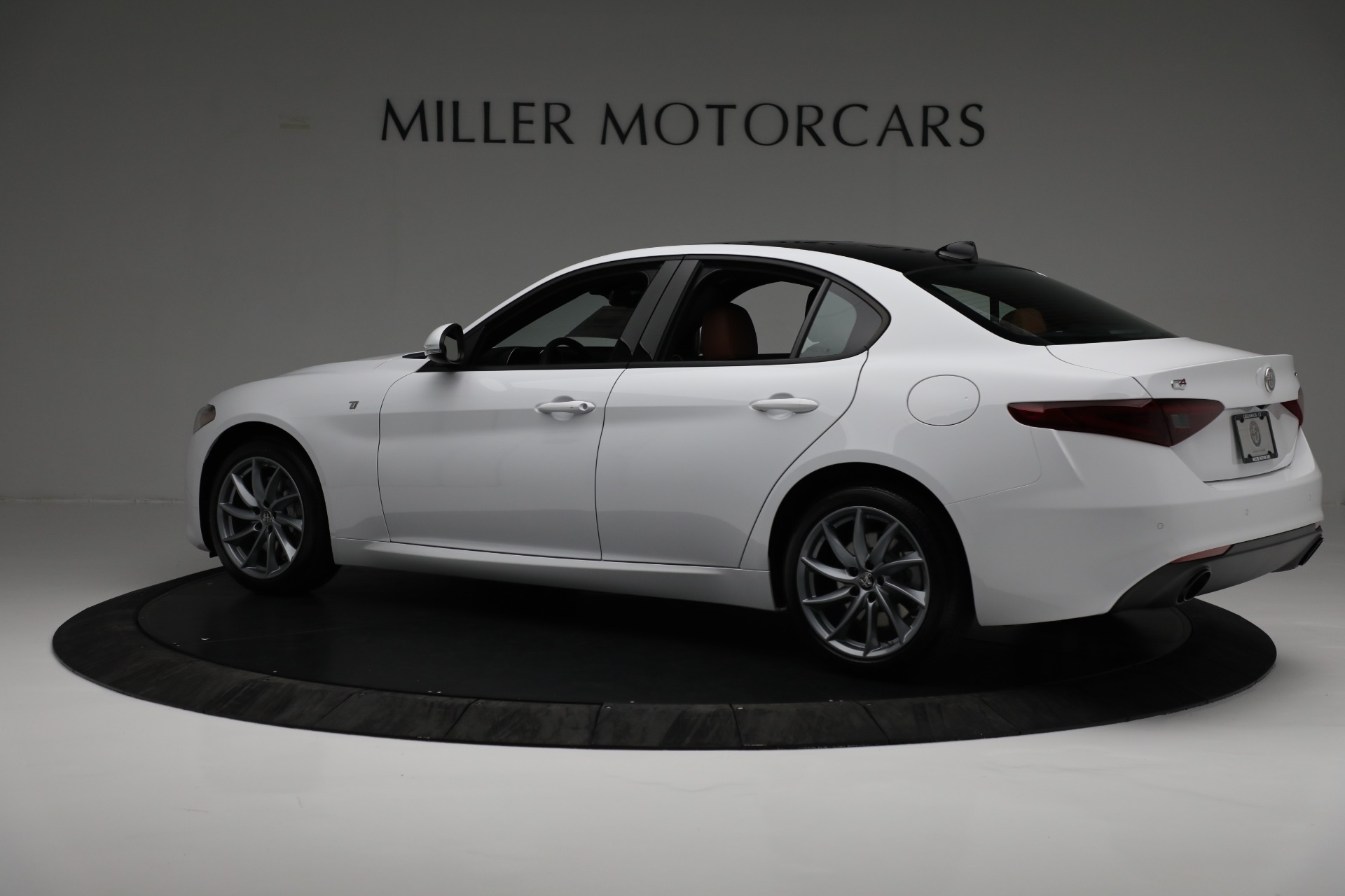 New 2022 Alfa Romeo Giulia Ti | St. Petersburg, FL