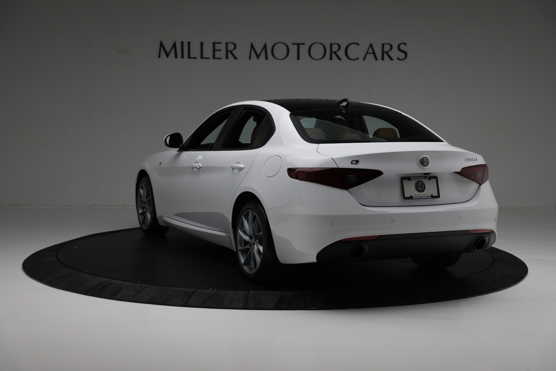 New 2022 Alfa Romeo Giulia Ti | St. Petersburg, FL