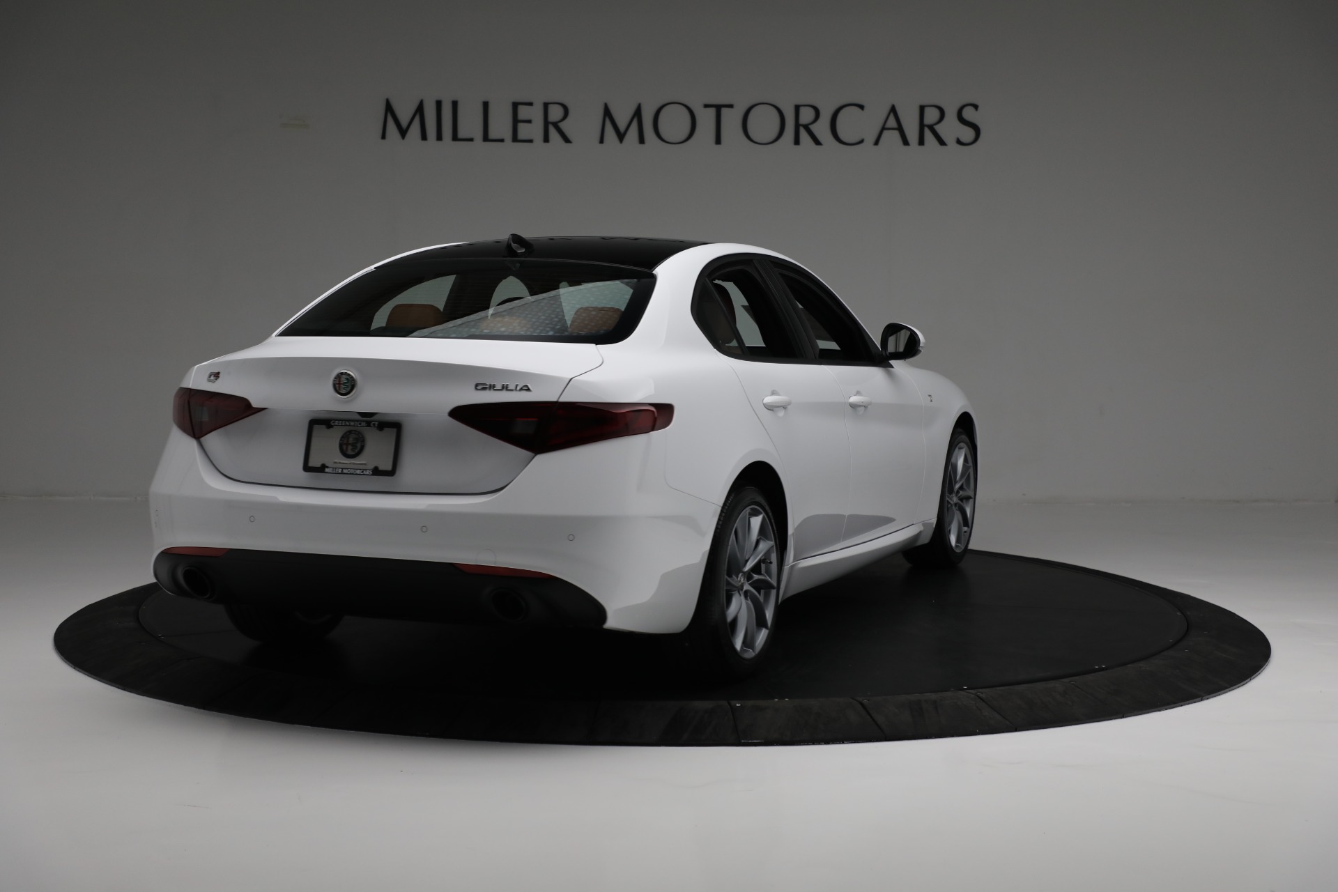 New 2022 Alfa Romeo Giulia Ti | St. Petersburg, FL