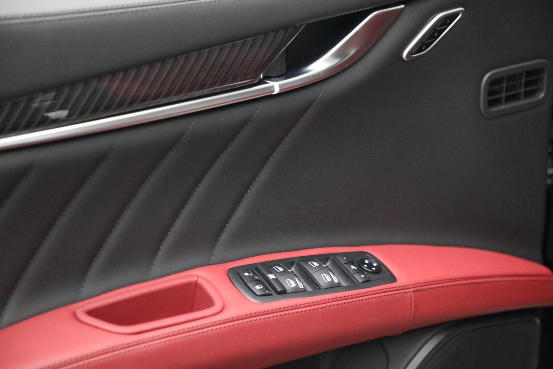 New 2022 Maserati Ghibli Modena Q4 | St. Petersburg, FL