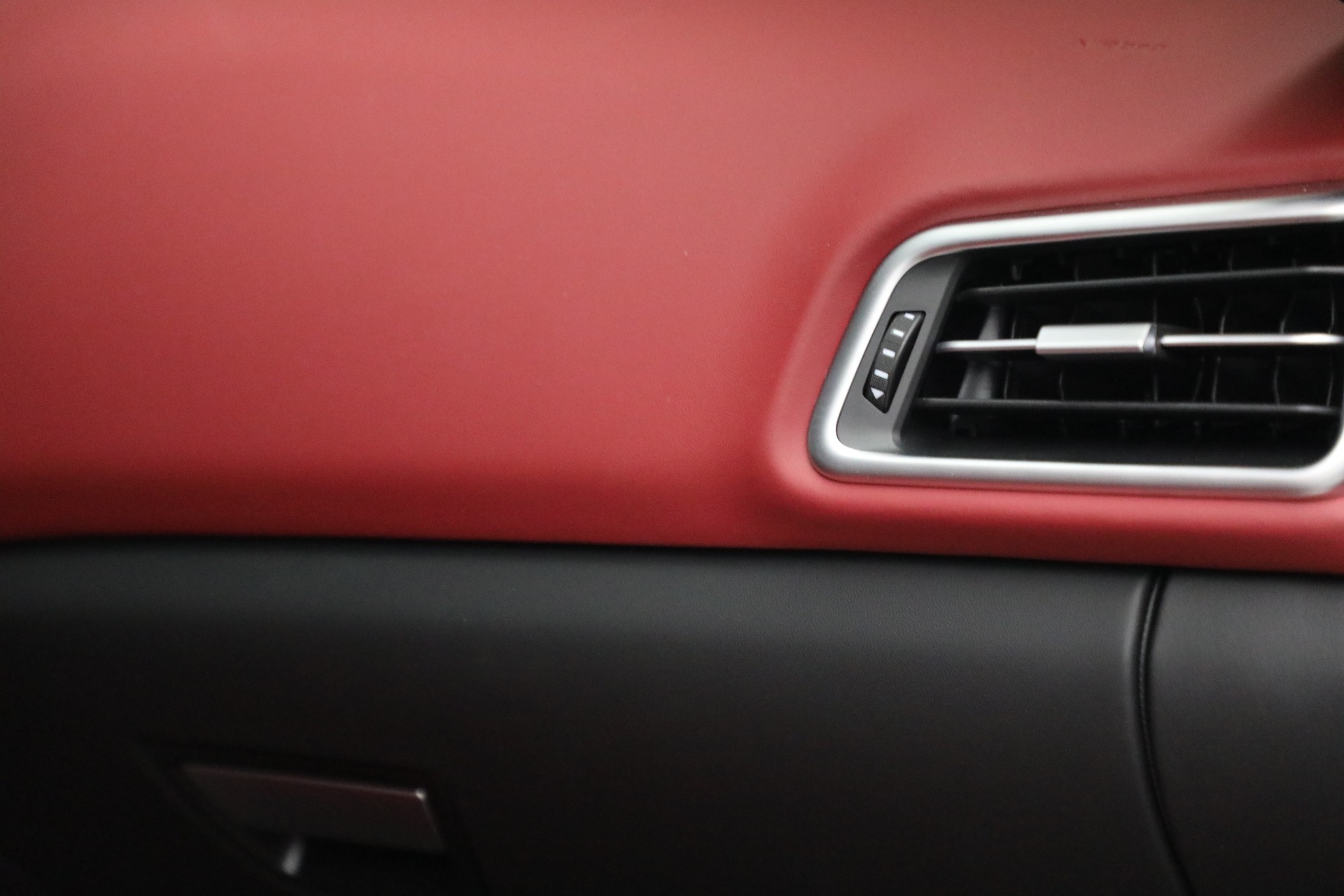 New 2022 Maserati Ghibli Modena Q4 | St. Petersburg, FL
