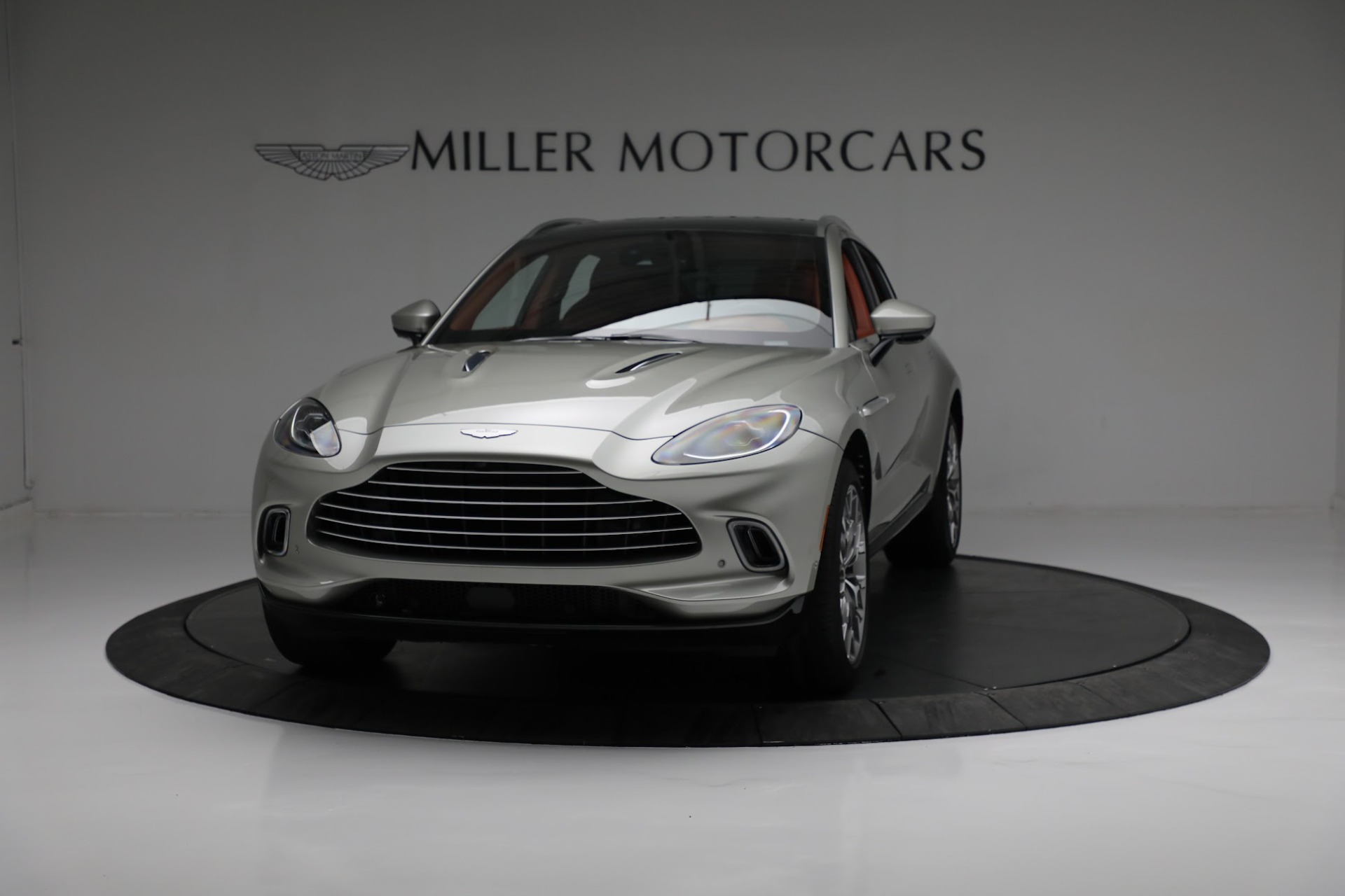 Used 2021 Aston Martin DBX | St. Petersburg, FL