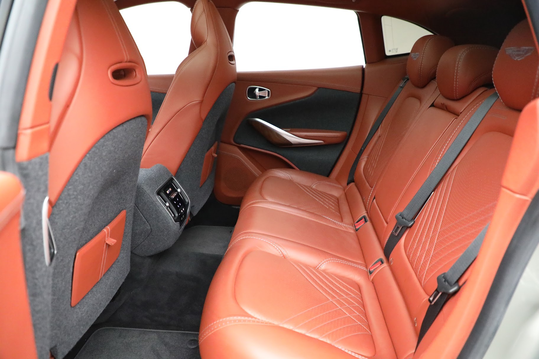Used 2021 Aston Martin DBX | St. Petersburg, FL