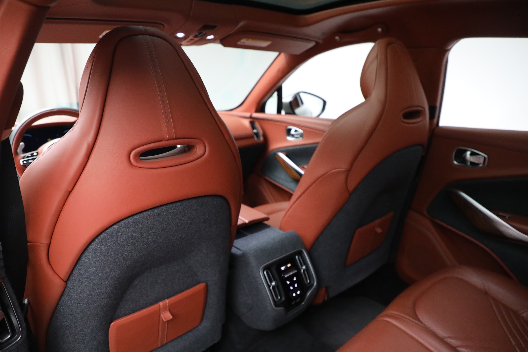 Used 2021 Aston Martin DBX | St. Petersburg, FL