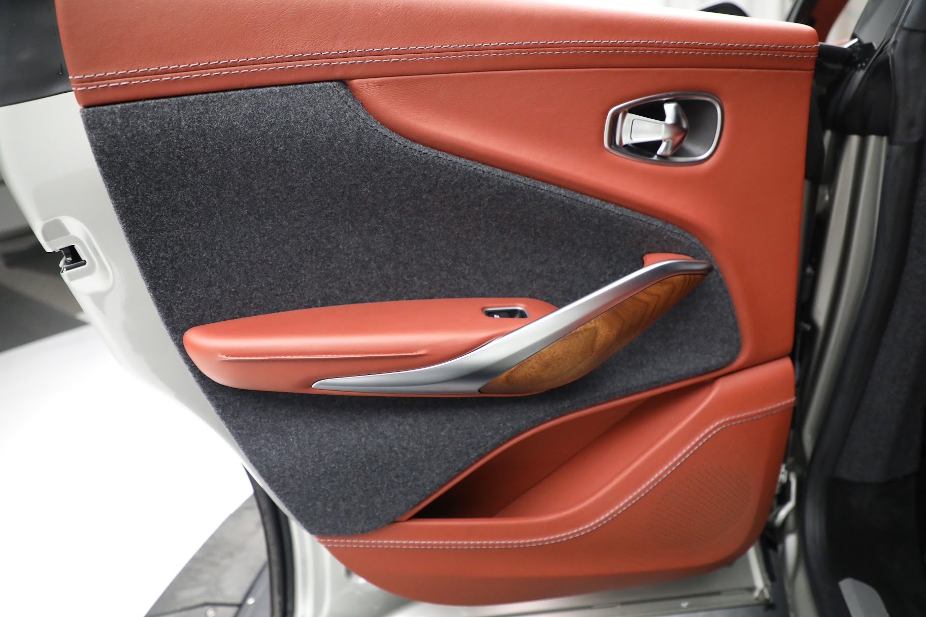 Used 2021 Aston Martin DBX | St. Petersburg, FL