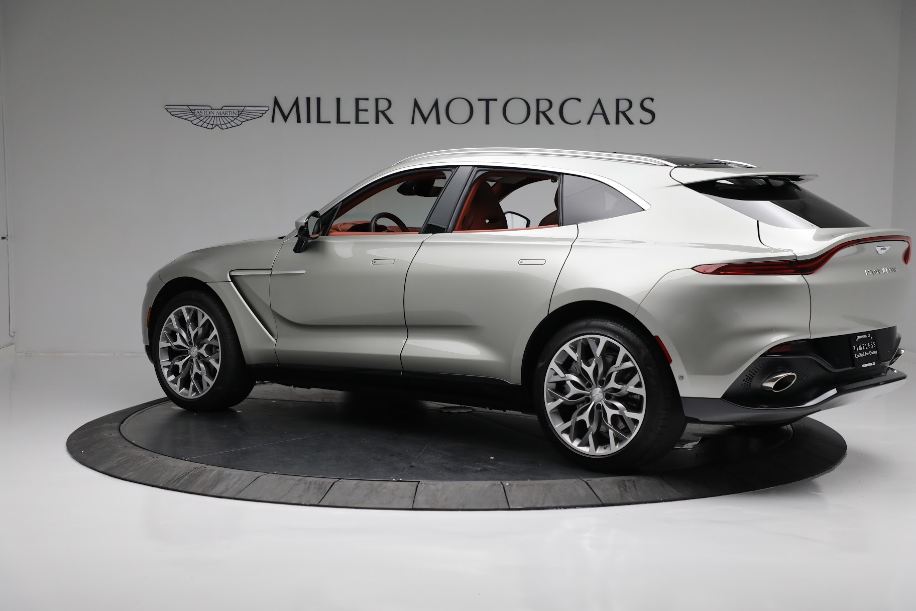 Used 2021 Aston Martin DBX | St. Petersburg, FL