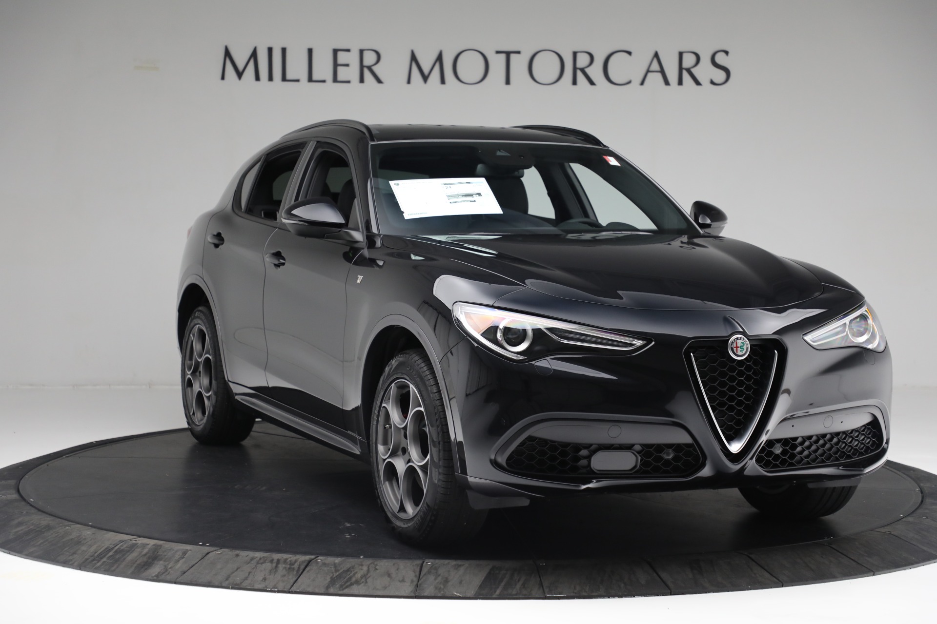 New 2022 Alfa Romeo Stelvio Ti | St. Petersburg, FL