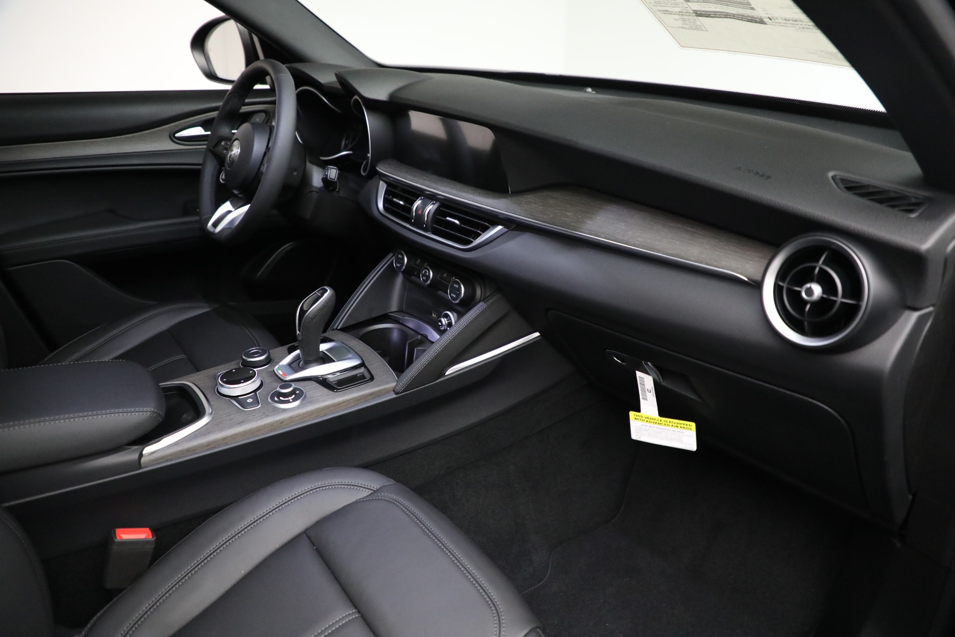 New 2022 Alfa Romeo Stelvio Ti | St. Petersburg, FL